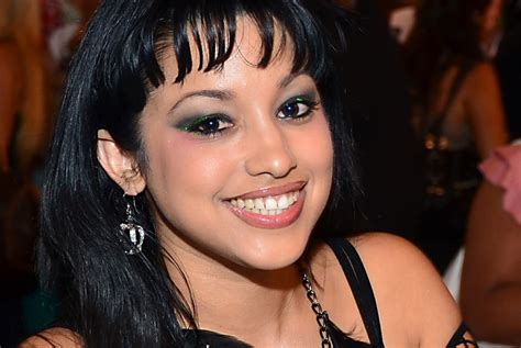 Abella anderson (my girl is the hottest!!!) .